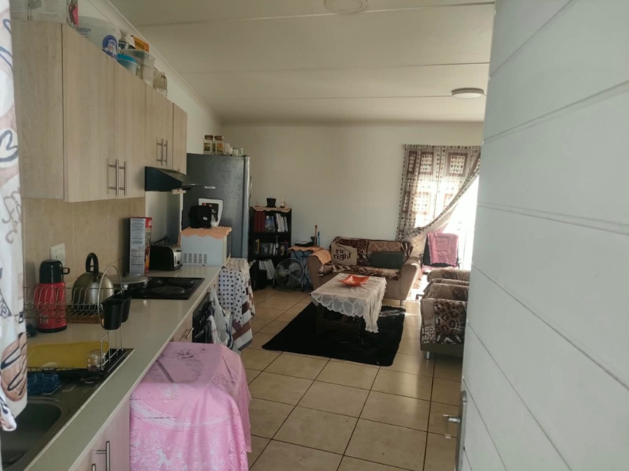 2 Bedroom Property for Sale in Cravenby Western Cape
